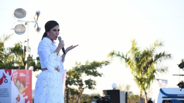 Rosy Fuentes rindió su tercer informe