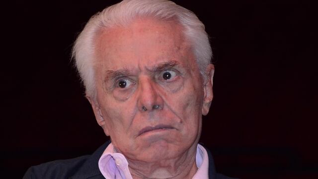 Enrique Guzmán, cantante.