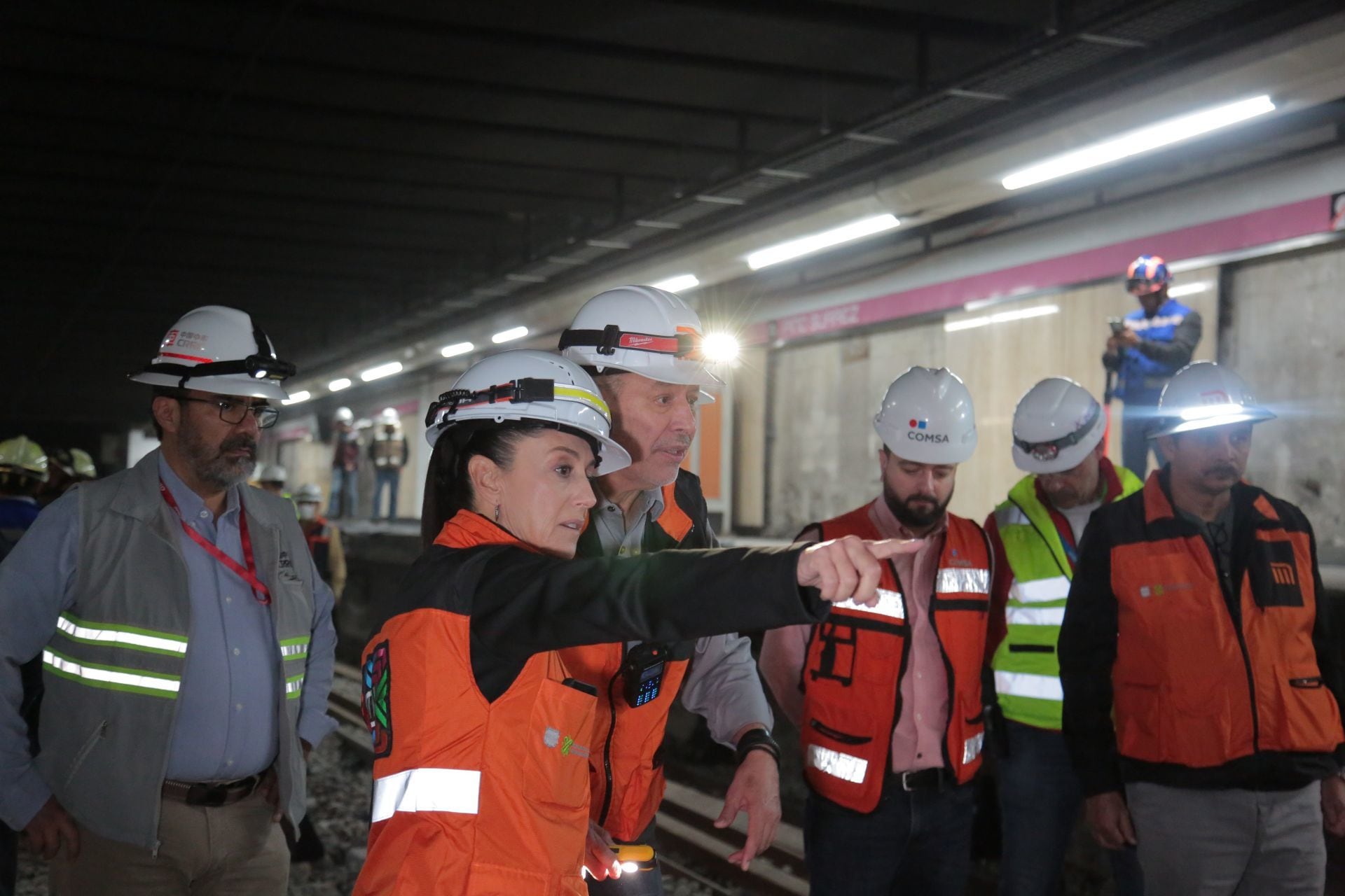 Claudia Sheinbaum en las obras de modernización de la Línea 1