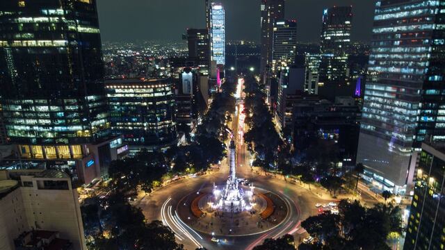 CDMX ilumina el Ángel de la Independencia