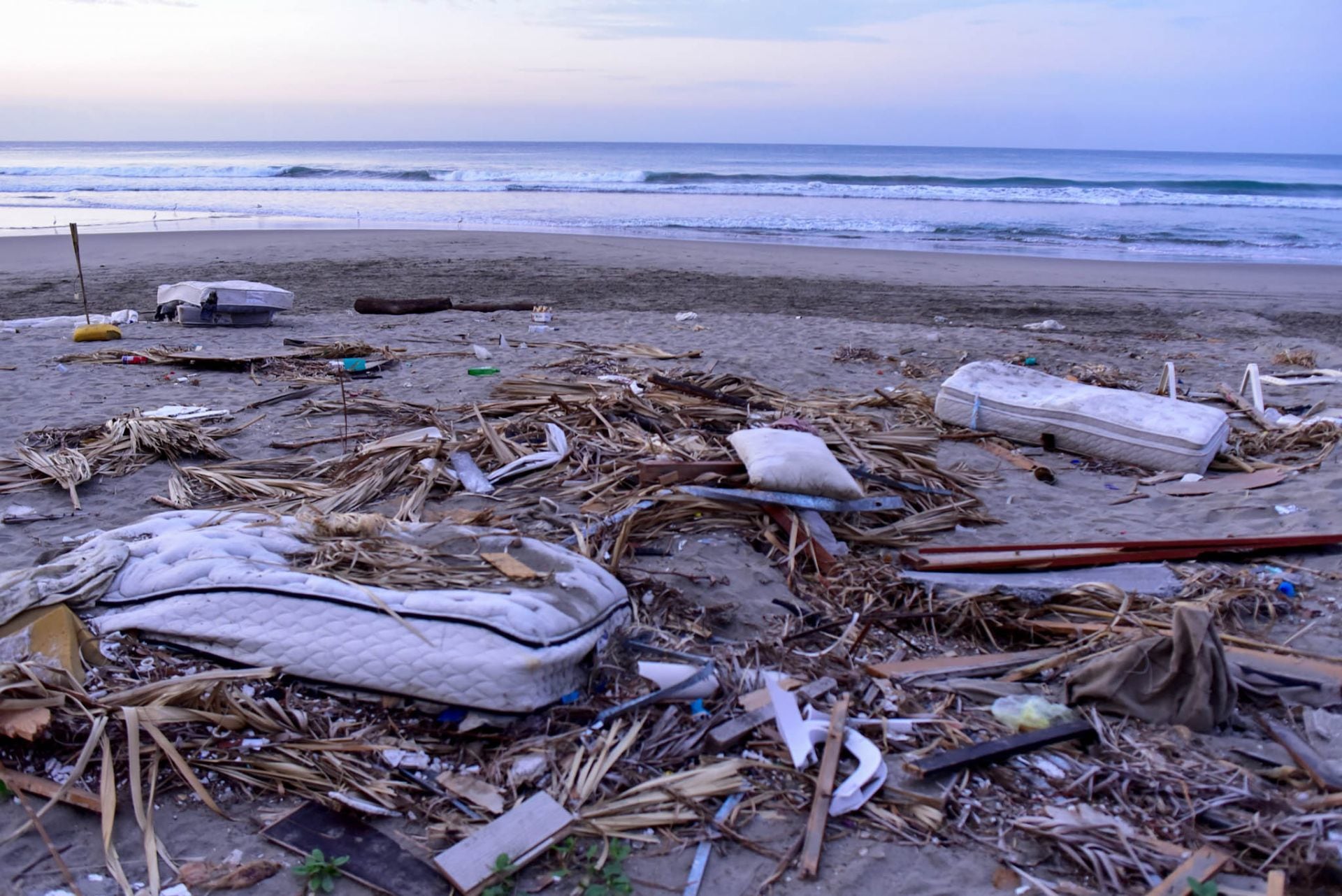 Contaminación en Acapulco por huracán Otis