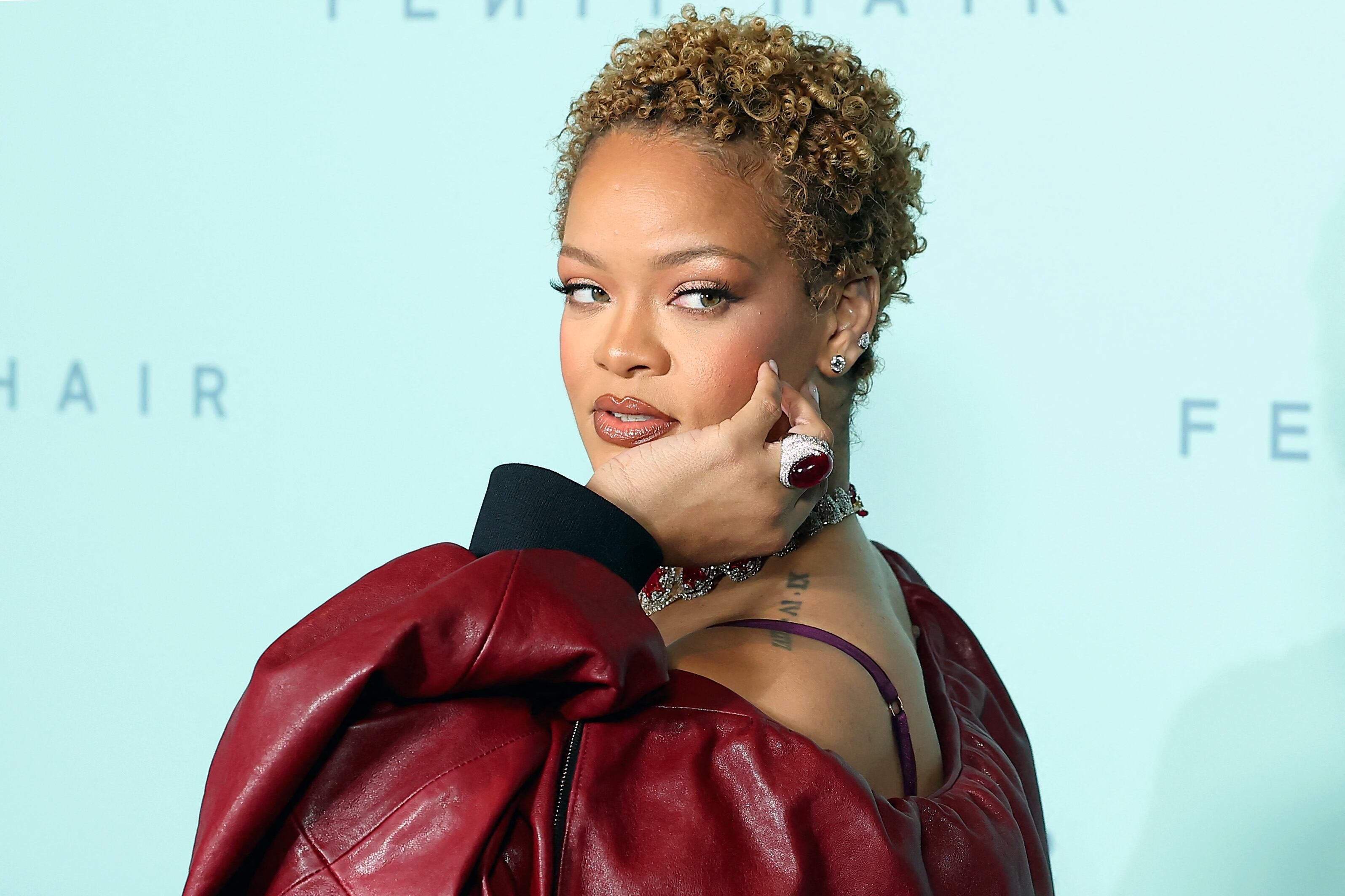 Rihanna, cantante.