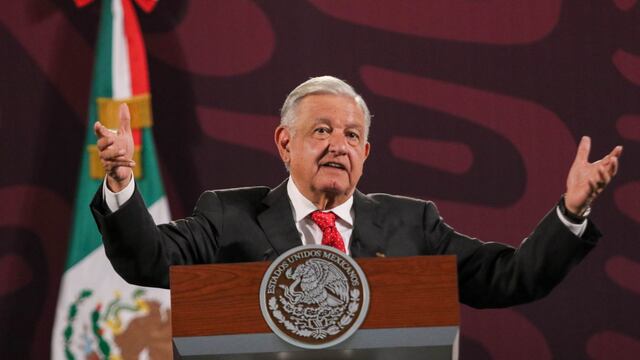 AMLO defiende el Súper Peso Mexicano