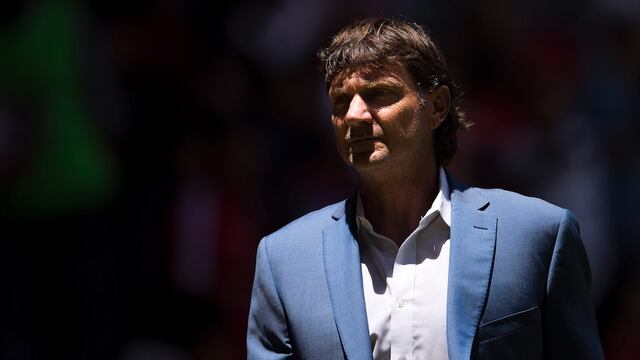 Parece que el DT de Toluca trae 'pleito casado' con los árbitros