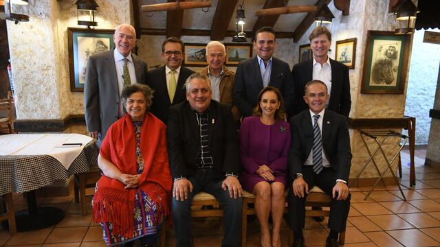 Unidad por México: reunión entre aspirantes a la presidencia en elecciones 2024.