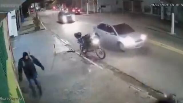 Conductor dispara a ladrón