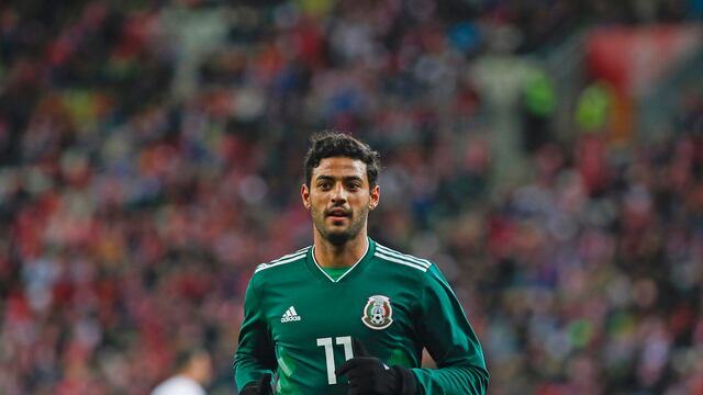 Carlos Vela en un juego con el Tri