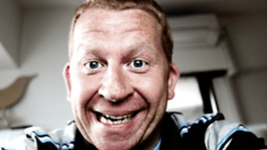 ¿Quién fue Simon Oxley? Diseñador gráfico británico que creó logo de Twitter