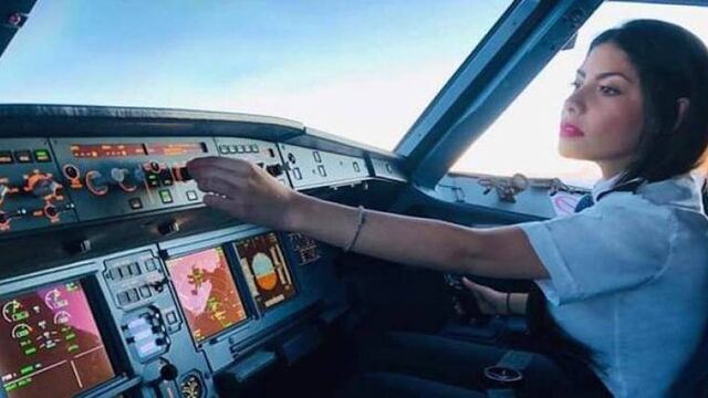 La joven pidió que se tirara una bomba al Zócalo durante el Grito de Independencia protagonizado por AMLO