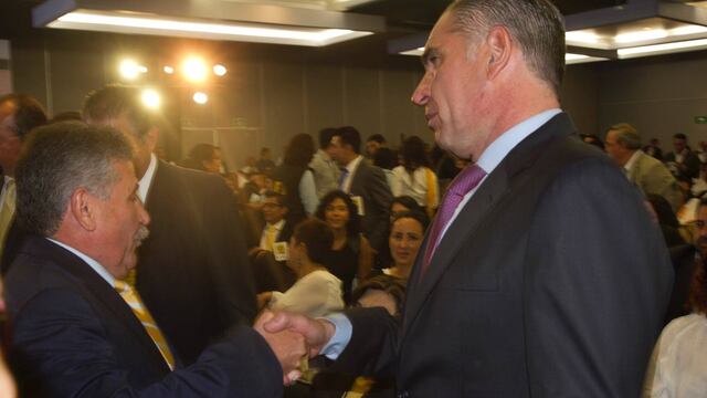 Gabino Cué y José Antonio Estefan Garfias