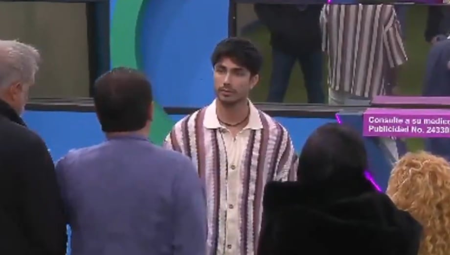 Sian Chiong en medio de la pelea en La Casa de los Famosos México 2024.