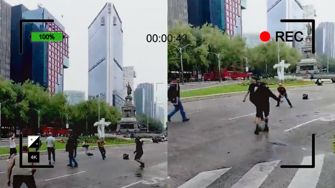 Integrantes de la CNTE juegan futbol durante manifestación en Paseo de la Reforma