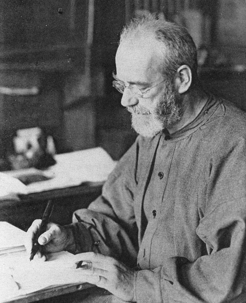 ¿Quién es Eric Gill? El artista y tipógrafo que abusó de sus hijas