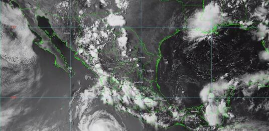 Huracán Bonnie vía satélite