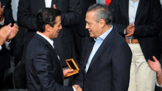 Manlio Fabio Beltrones con Enrique Peña Nieto