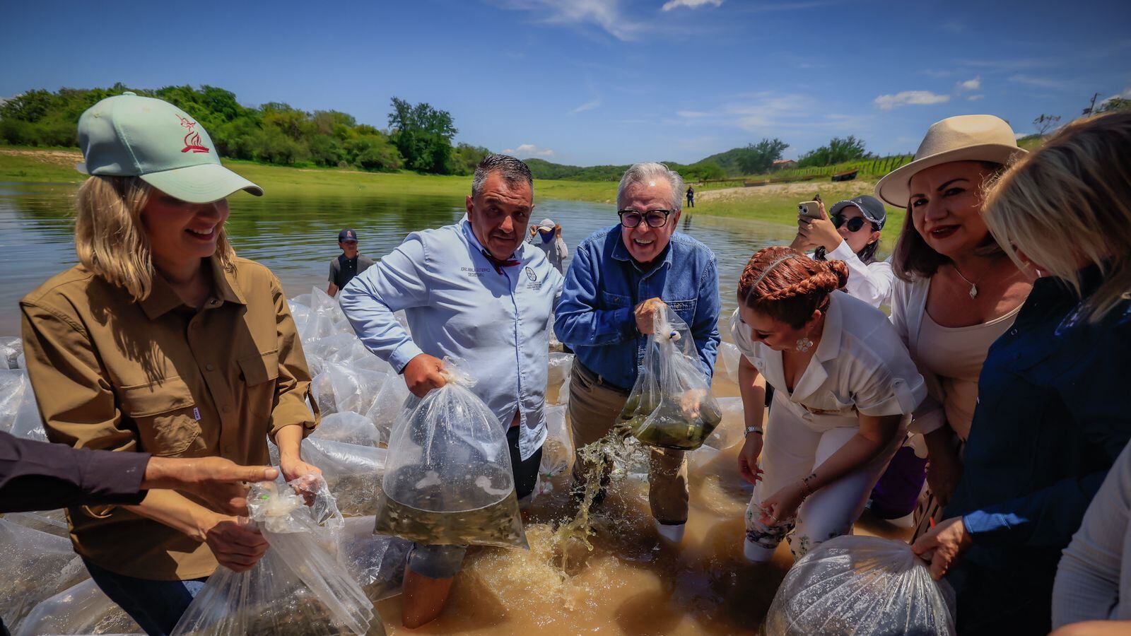 Rubén Rocha fortalece pesca comercial y deportiva en Sinaloa con 25 millones de alevines