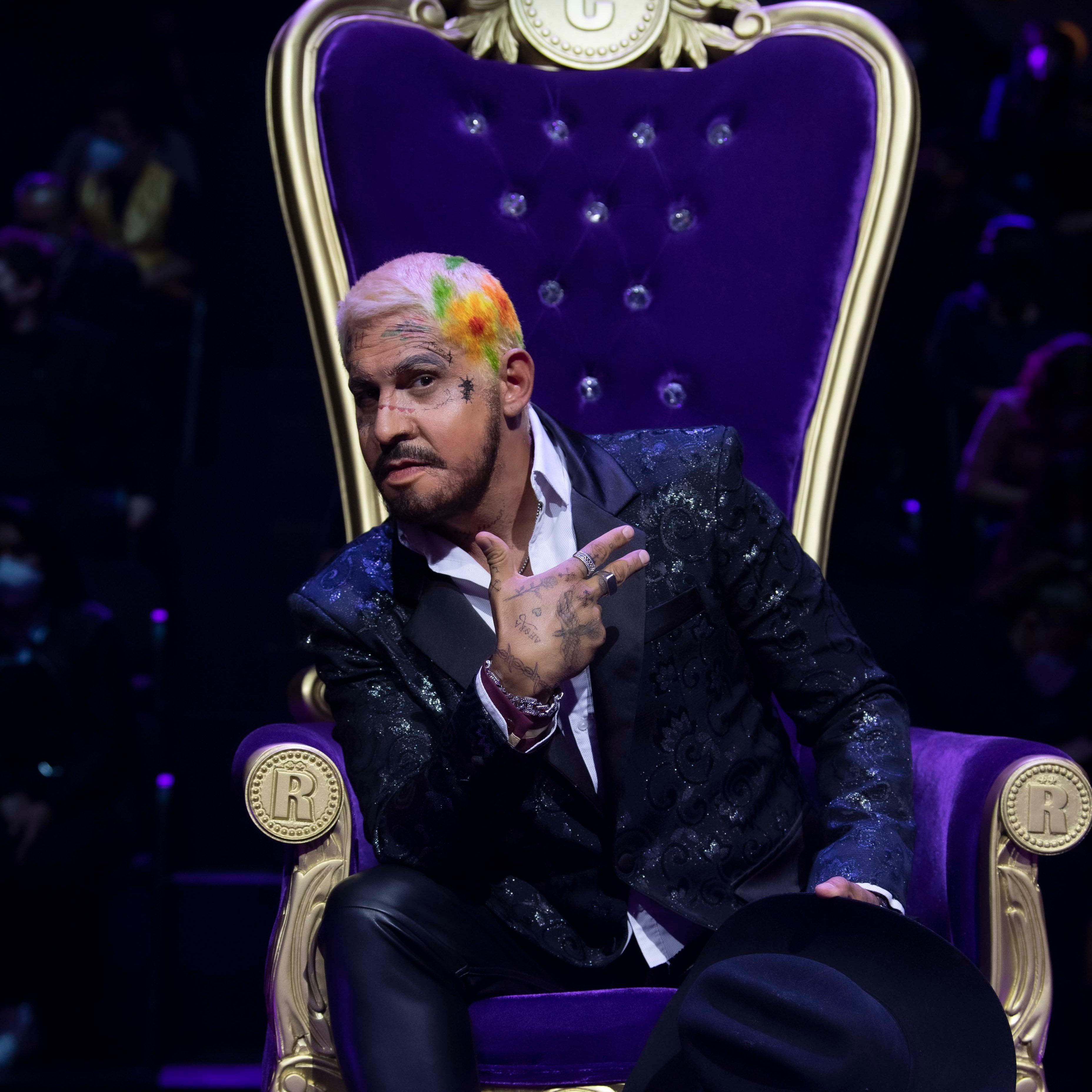 Arath de la Torre imita a Christian Nodal en El Retador.