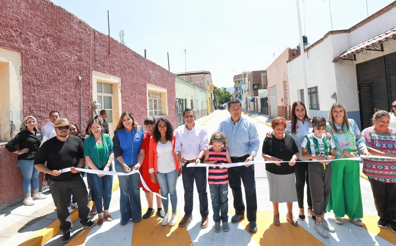 Diego Sinhue entregó obras en Pueblos del Rincón