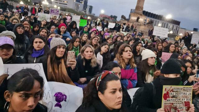 Se calcula en 600 el número de mujeres.