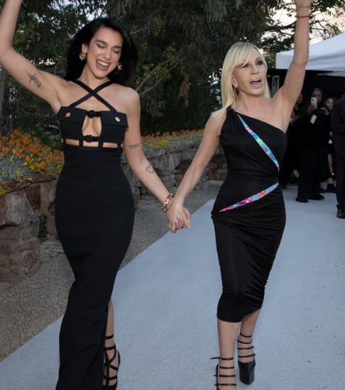 Dua Lipa x Versace: La Vacanza