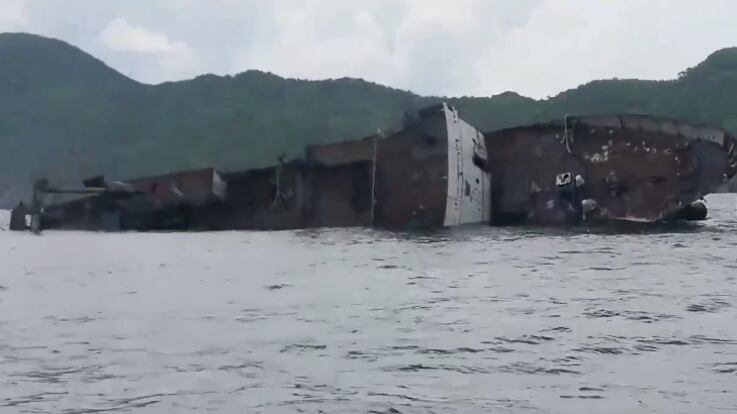 Marina hunde buque para crear arrecife artificial en Manzanillo