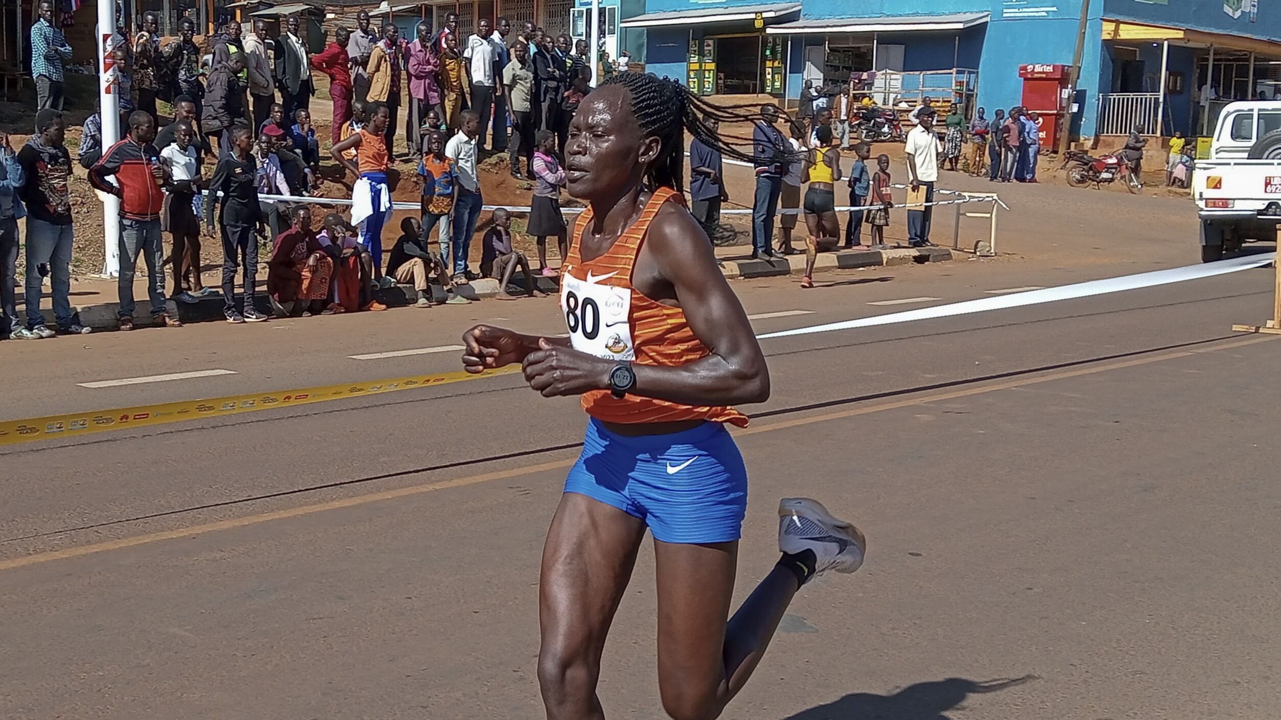 Atleta de París 2024 muere tras ataque con gasolina por su novio