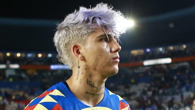 Kevin Alvarez y su tinte de cabello