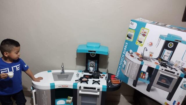 Niño pide cocinita porque quiere ser chef