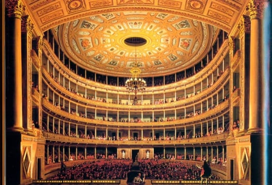 Interior del teatro visto desde el escenario. Pedro Gualdi, pintor.