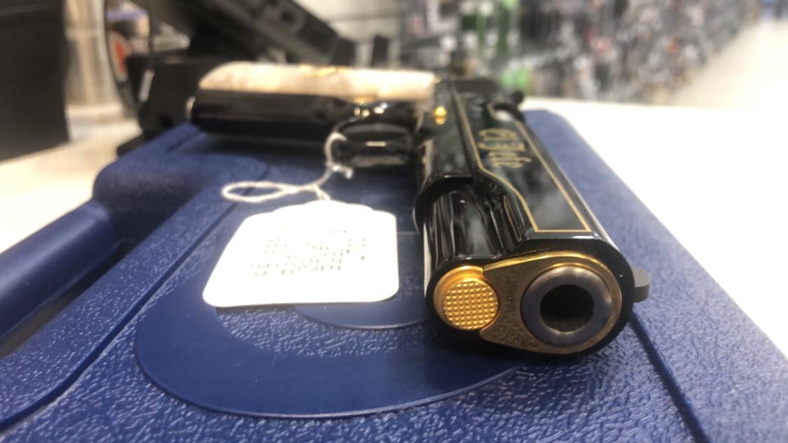 Pistola Colt