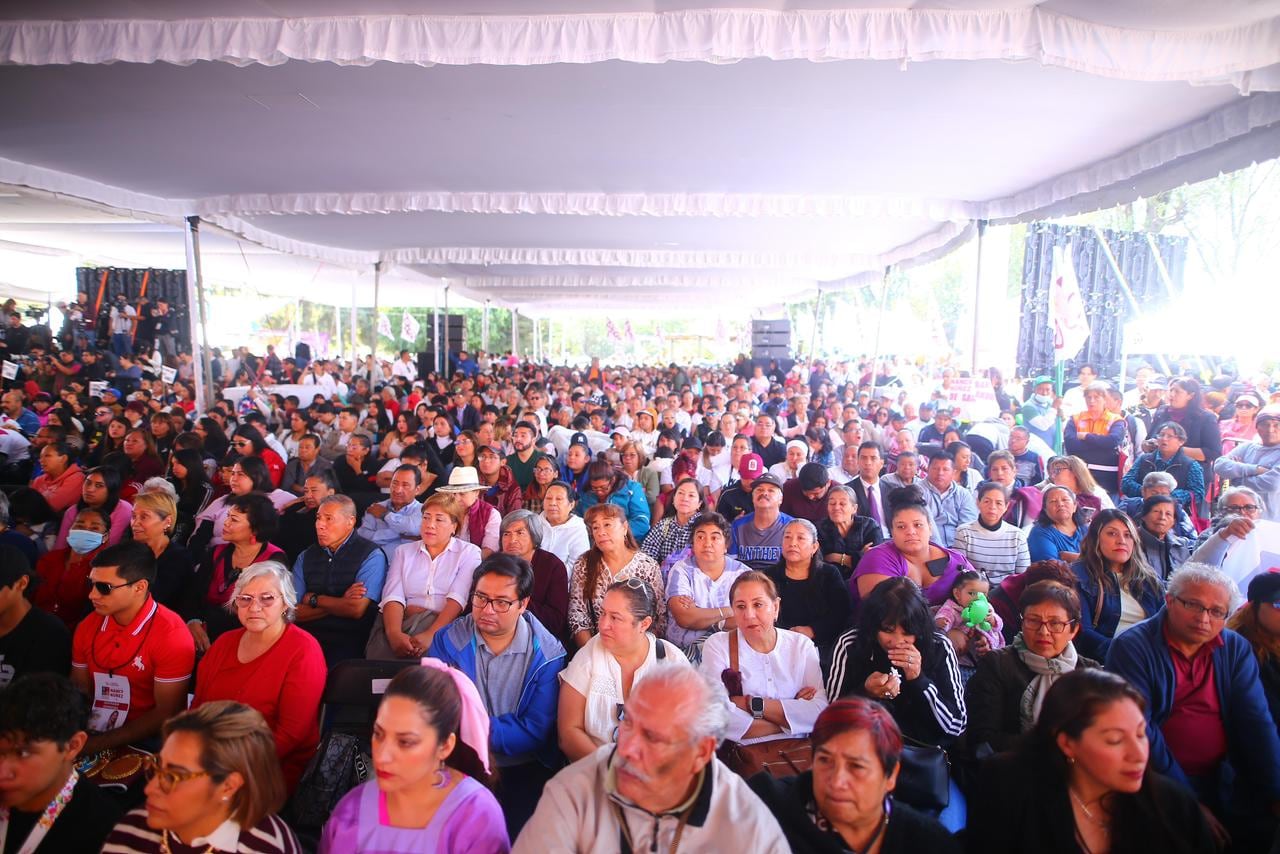 La alcaldesa Nancy Núñez rinde su primer informe de gobierno.