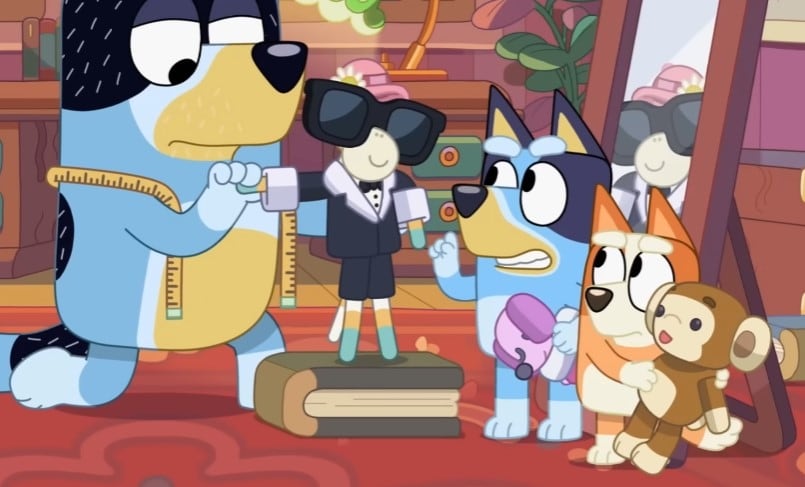 Bluey y Bingo juegan con el Sr. Monkeyjocks