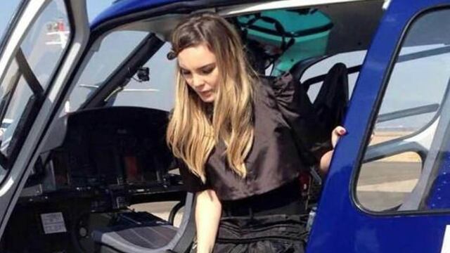 Belinda descendiendo de un helicóptero de la SSP de Michoacán durante la visita del Papa a ese estado.