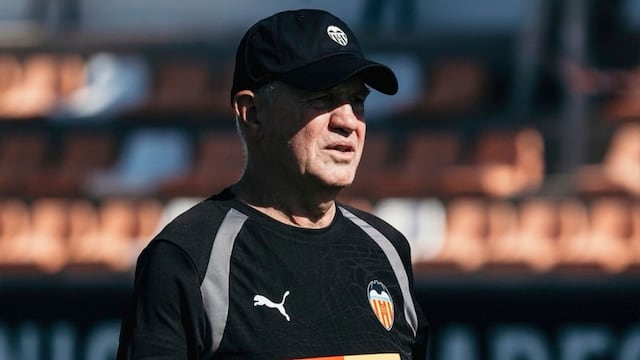 Javier Aguirre dirigió su primer entrenamiento como DT del Valencia