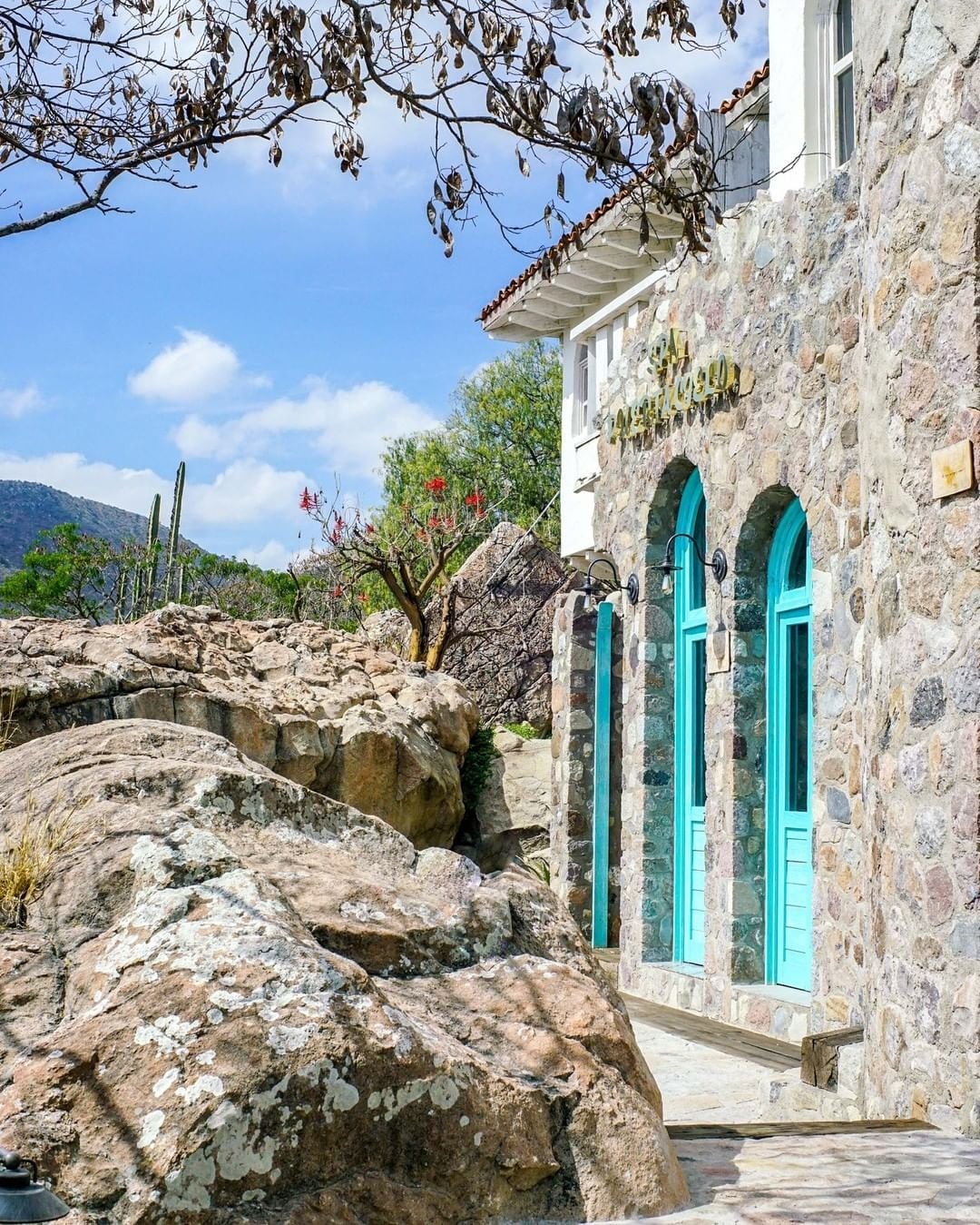 Hotel de Piedra, Peña de Bernal