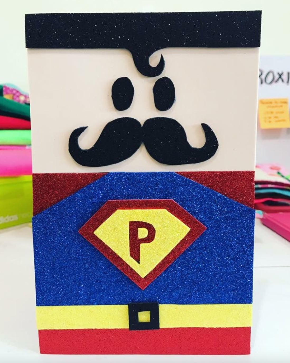 Tarjeta Día del Padre, superhéroe