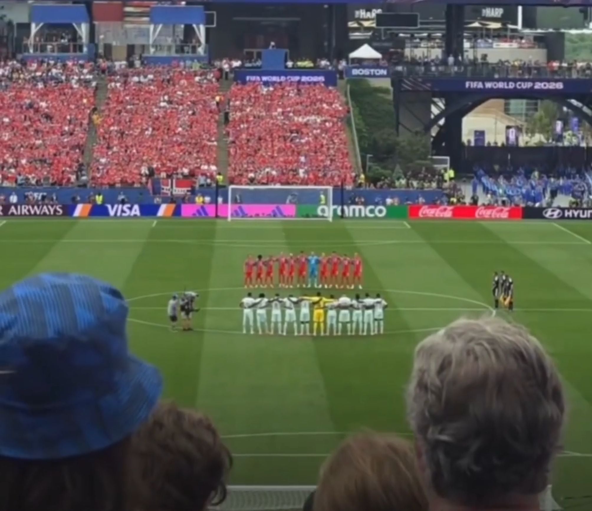 Noruega vs Francia también rinde homenaje a víctimas de terremotos en Venezuela