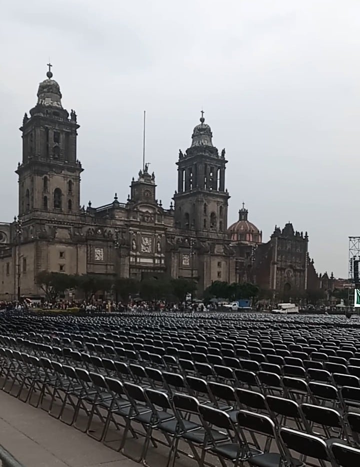 Pararativos para el primer informe de Claudia Sheinbaum en el Zócalo