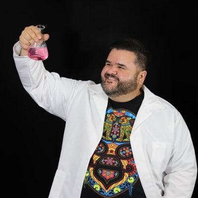 Rafa Carbajal, ingeniero en alimentos y creador en TikTok.