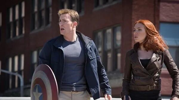 Scarlett Johansson y Chris Evans protagonizarán la película más costosa de Apple TV+ a la fecha