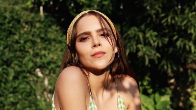 Yuya presume su cosecha de aguacates