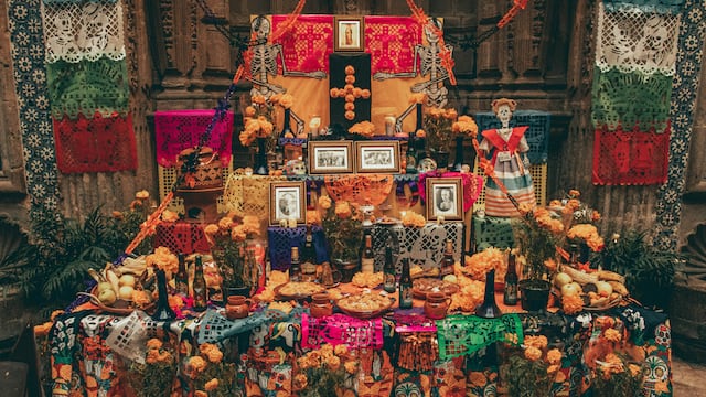 Altar de Día de Muertos