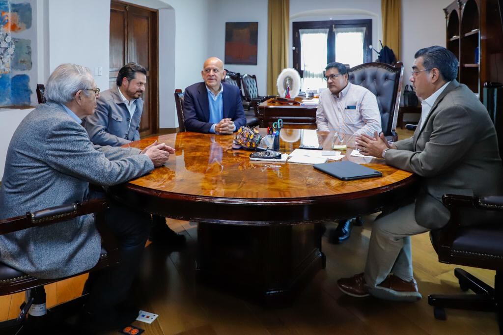 Sergio Salomón Céspedes y el IMSS instalan en Puebla mesa de análisis sobre Federalización de los Servicios de Salud