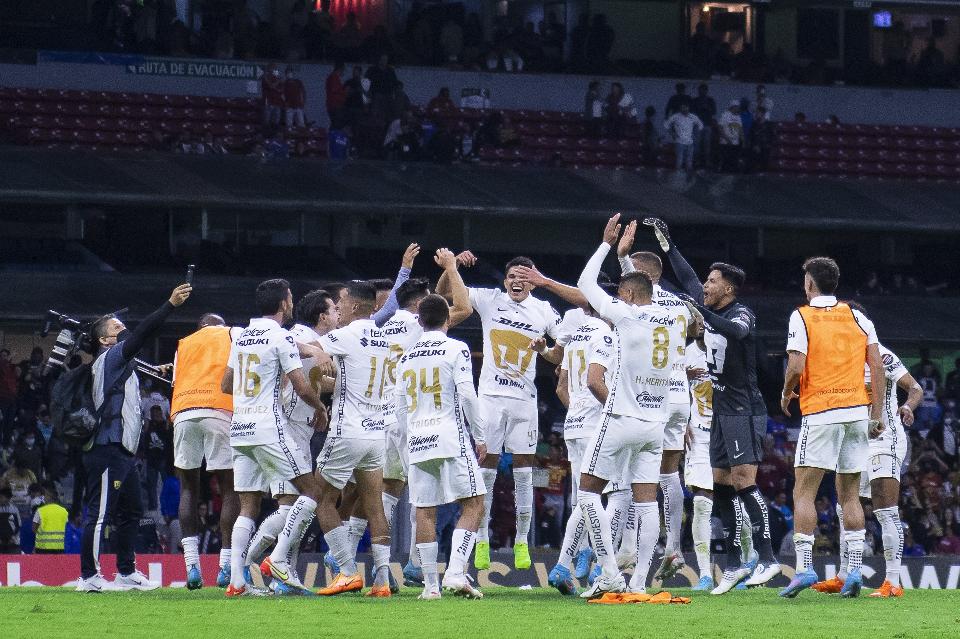 Pumas celebra el pase a la final de Concacaf