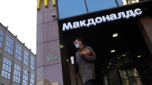 McDonald's deja de manera permanente sus operaciones en Rusia