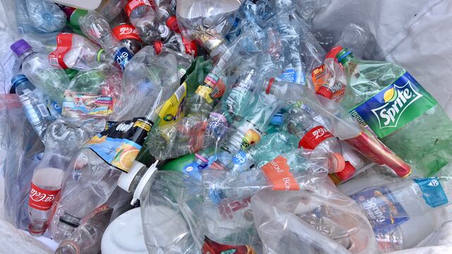 Botellas de plástico