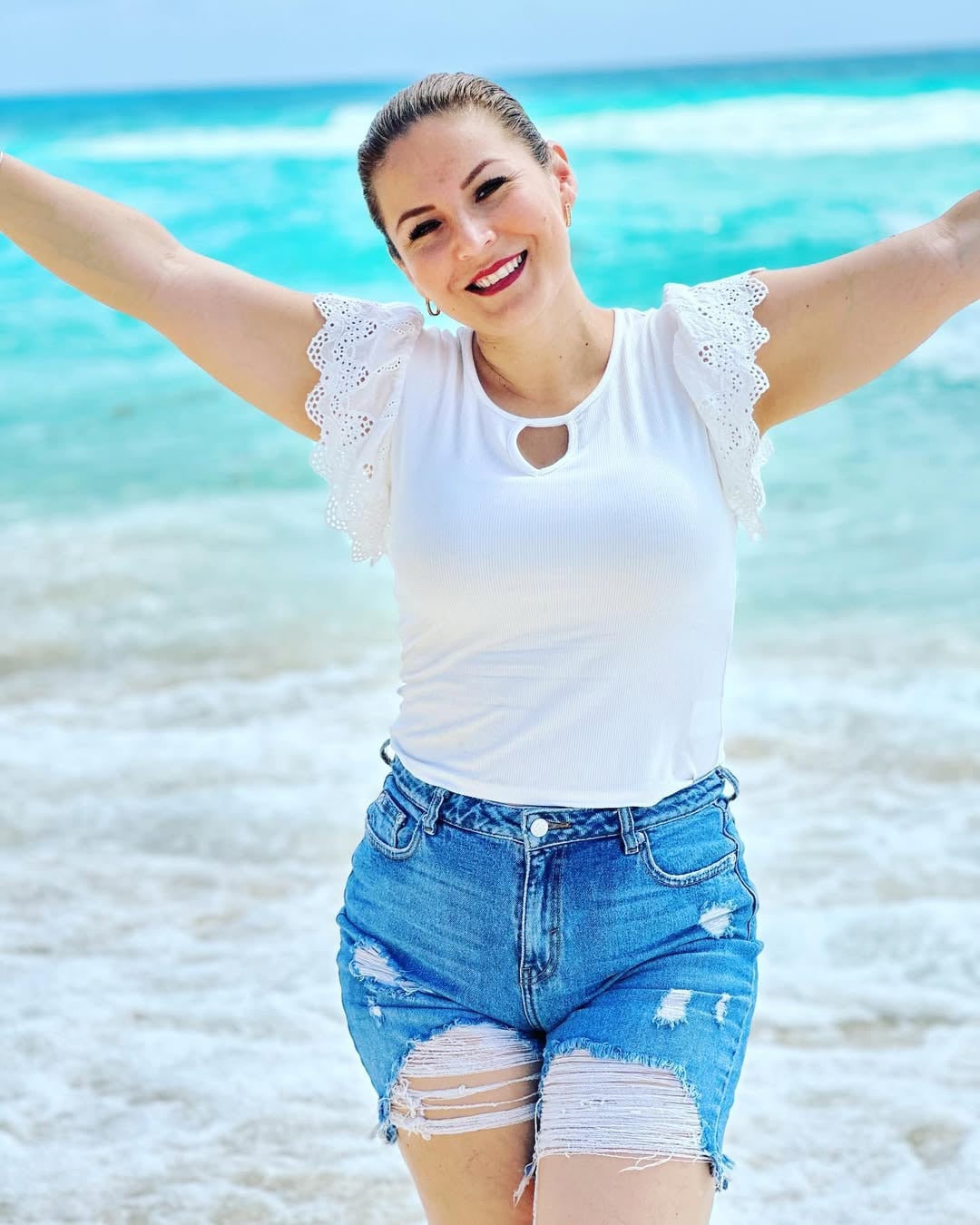 Verónica Cantú, locutora en Monterrey.