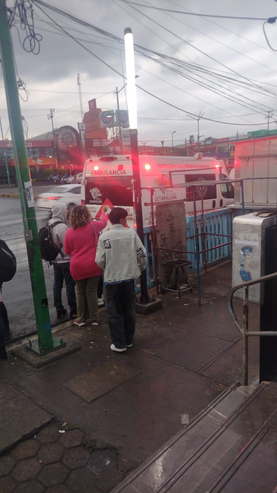 Persona se arrojó al tren en Atlalilco, Línea 8 del Metro CDMX