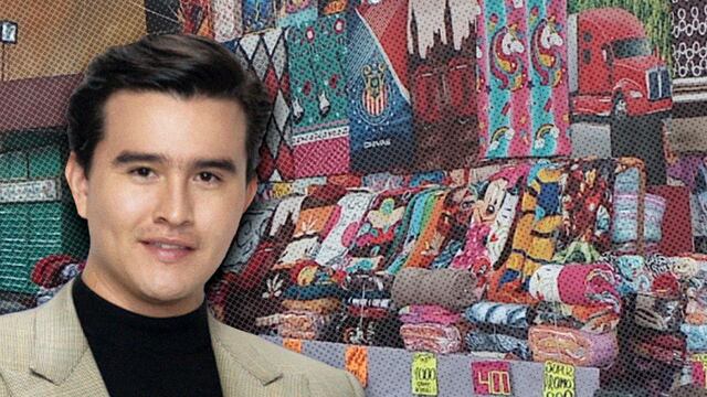 Pablo Chagra no se resistió a los vendedores de cobijas de la Feria del Caballo Texcoco