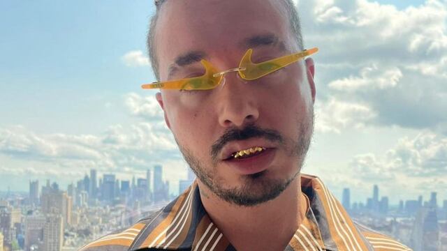 Incrustaciones en dientes de J Balvin